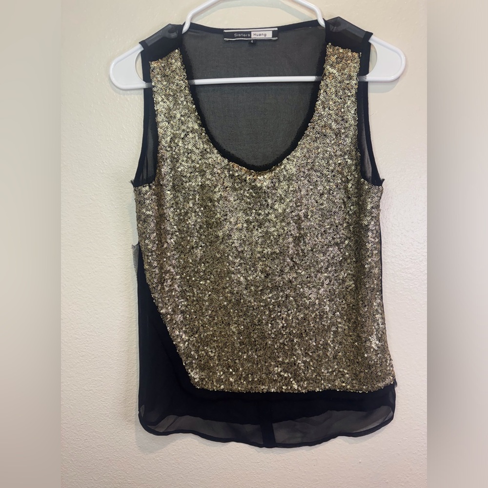 Sisters Huang Women’s Y2K Gold Sequin Sleeveless Top Size 4‎